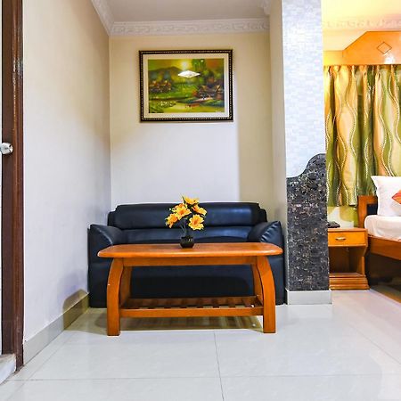 Fabexpress Wild Orchid - 800M From Medica Superspecialty Hospital Hotel Calcutta Eksteriør billede